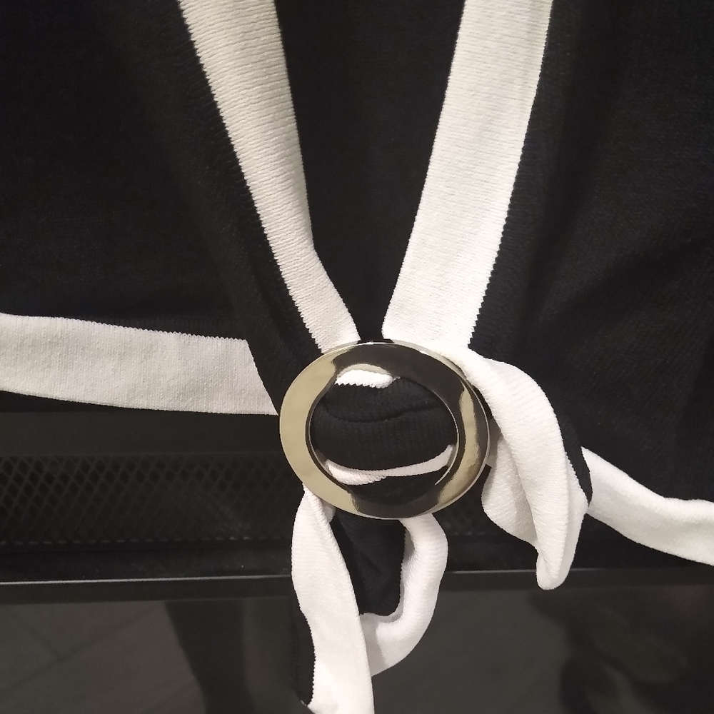 Blazer - Picture 2 of 4